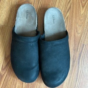 LL Bean Go Anywhere clogs in black size 10